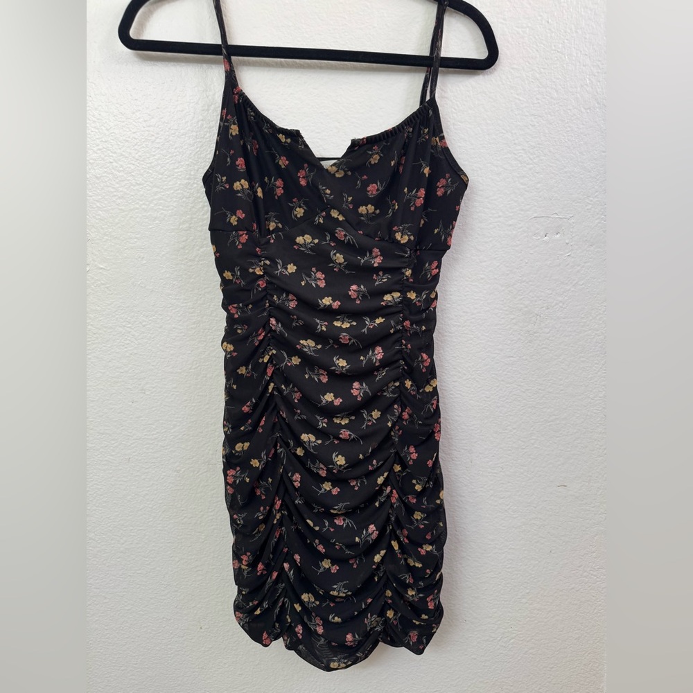 Women’s casual Dress black with flowers size Medium